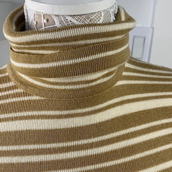 LOFT Tan and Cream Knit Sweater - Picture 7 of 7